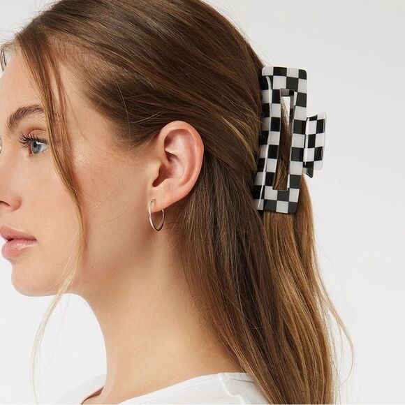 Checkered Black and White Hair Clip K16 - Picture 1 of 4
